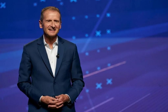 迪斯“下课”，折射汽车业转型艰难复杂