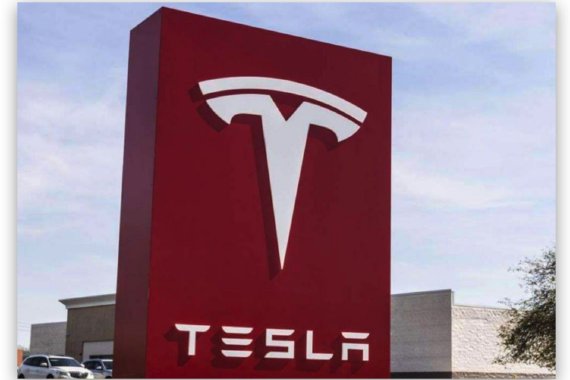 美国一辆特斯拉充电时起火