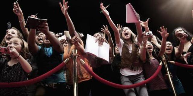 追星女孩的钱大风刮来的？