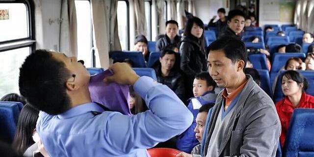 火车上听了神级推销 差点被…