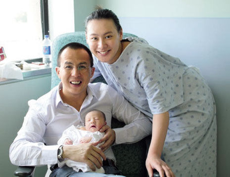 梁洛施李泽楷与儿子