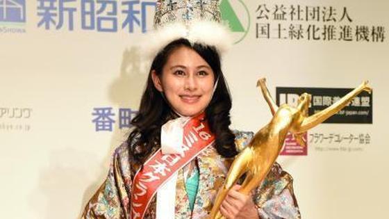 20岁女学生夺冠日本小姐