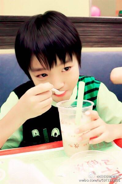 王俊凯五年前生活照