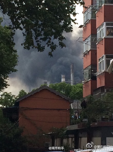 中石化南京炼油厂发生火灾