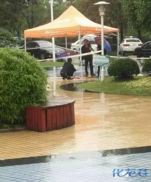 江苏女大学生裸身坠亡