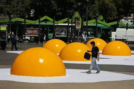 智利首都街头的荷包蛋