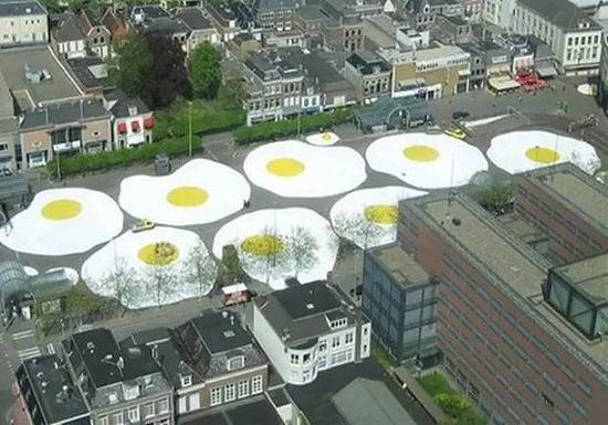 智利首都街头的荷包蛋