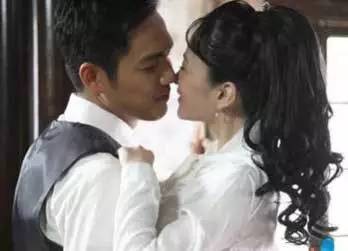 钟汉良吻戏图解大全，吻神的所有技能都在这里了