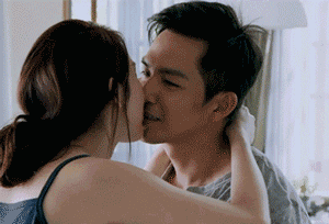 钟汉良吻戏图解大全，吻神的所有技能都在这里了