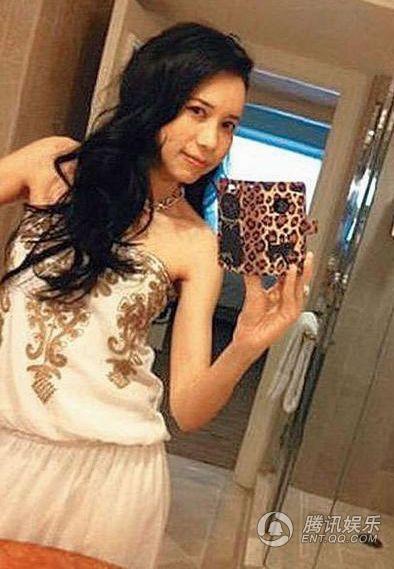 爱在厕所里自拍的明星