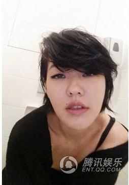 爱在厕所里自拍的明星