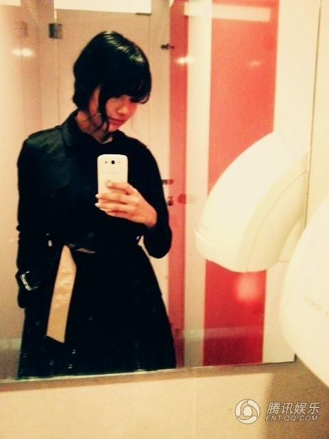 爱在厕所里自拍的明星