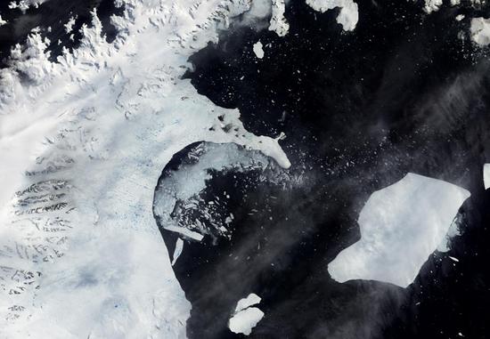 一旦崩塌，拉森C冰架本身不会对海平面上升产生重大影响，然而，这一冰架所阻挡的冰川将流入海洋并融化，从而引发洋面升高。