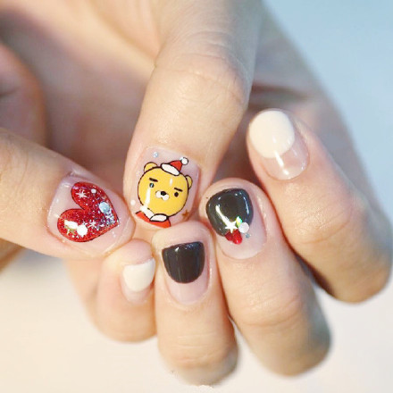 身边肯定至少都会有一个爱折腾美甲的女生