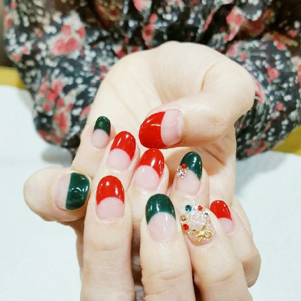 身边肯定至少都会有一个爱折腾美甲的女生