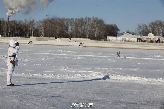 中国军人零下27度仍训练