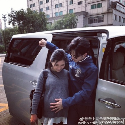 至上励合刘洲成得女 妻子调侃女儿丑