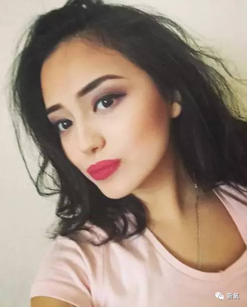 还有一种欧美美妆博主的错觉。