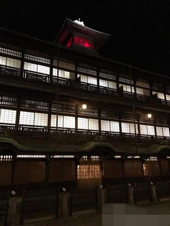 福原爱与老公泡温泉