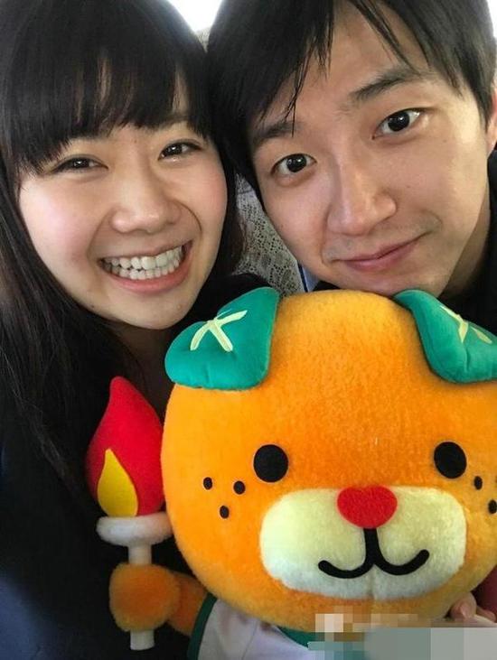 福原爱与老公泡温泉