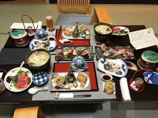 福原爱与老公泡温泉