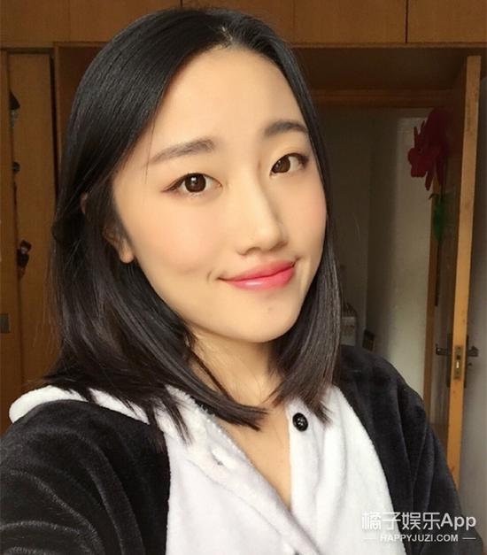 但姑娘长大之后蛮好看的哎，只是跟Gary撞不了脸了...