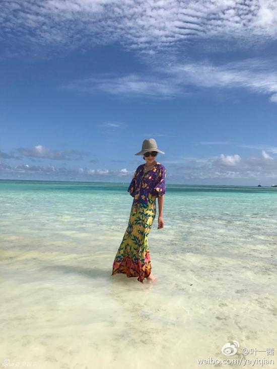 叶一茜牵手田亮秀幸福