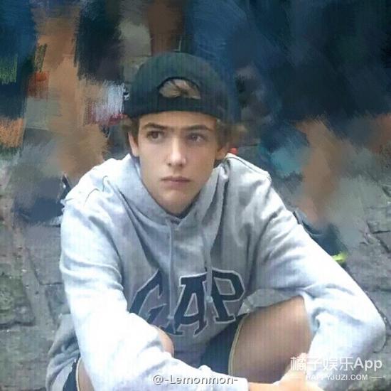 很火的欧美路人小哥哥 这颜值可以出道了