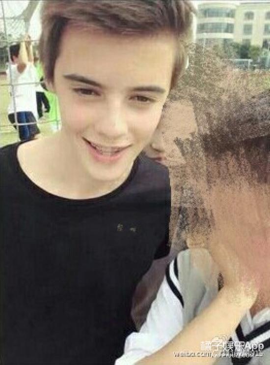 很火的欧美路人小哥哥 这颜值可以出道了