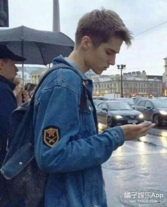 很火的欧美路人小哥哥 这颜值可以出道了