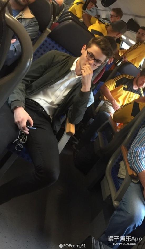 很火的欧美路人小哥哥 这颜值可以出道了