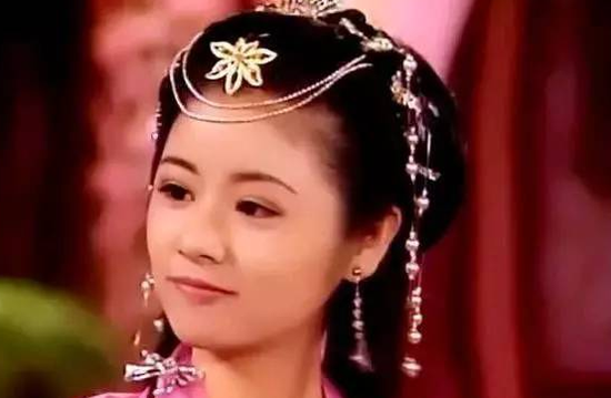 林心如刚出道的时候皮肤嫩的出水，漂亮的难以想象