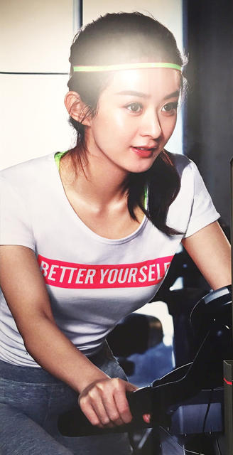 这样的赵丽颖你见过吗！赵丽颖拍运动写真