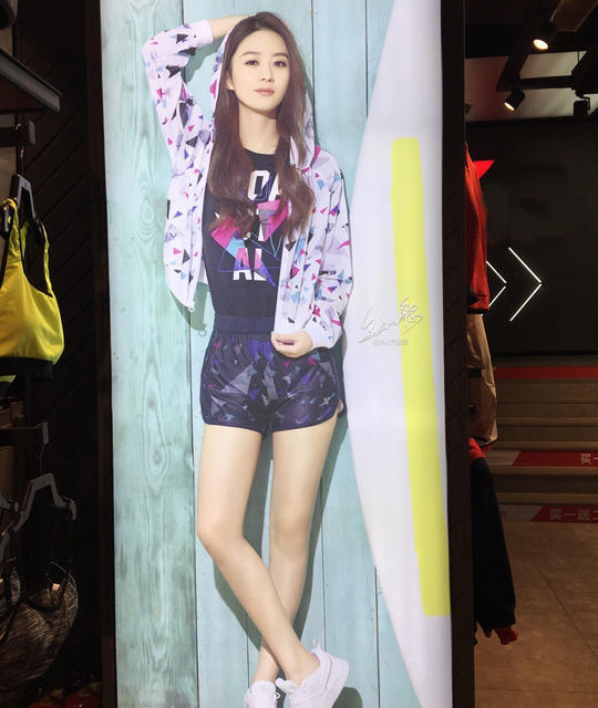 这样的赵丽颖你见过吗！赵丽颖拍运动写真