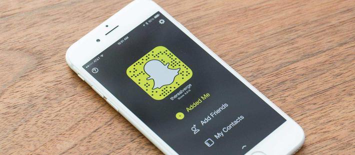 学校禁用Facebook成就了Snap