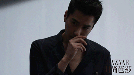 姑姑姑父@杨幂 @HERO趙又廷 拍摄封面大片的花絮曝光啦~~这是要给我们来一场《三生三世十里桃花》的番外故事咩。