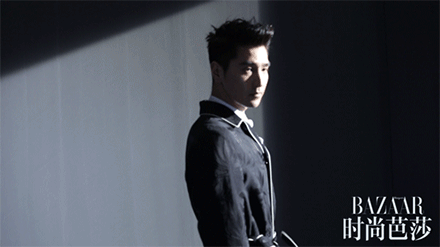 姑姑姑父@杨幂 @HERO趙又廷 拍摄封面大片的花絮曝光啦~~这是要给我们来一场《三生三世十里桃花》的番外故事咩。