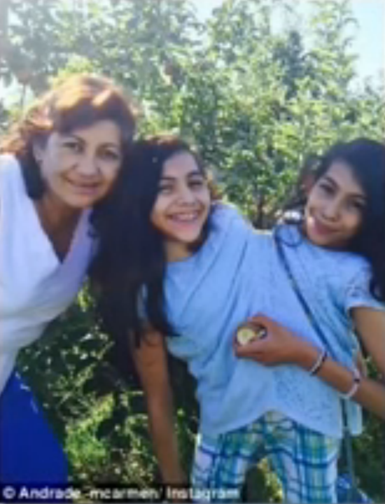 16岁连体姐妹拒做分离手术