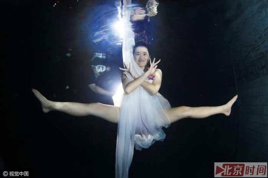 福建师范大学协和学院创业毕业照