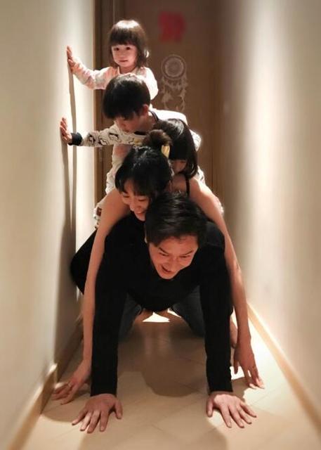 陈浩民蒋丽莎与孩子们。