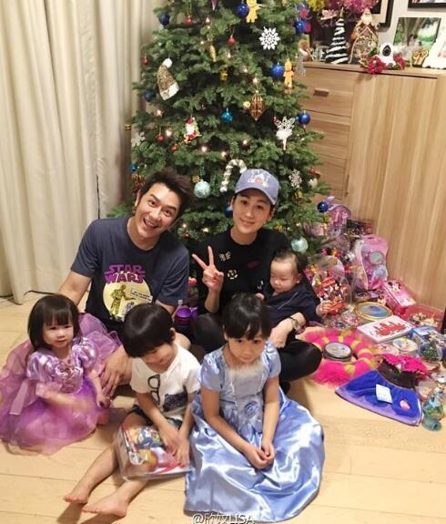 陈浩民蒋丽莎一家六口。