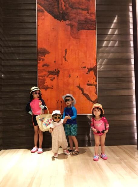 陈浩民家的四个孩子。