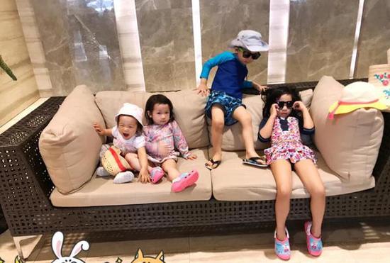 陈浩民家的四个孩子。