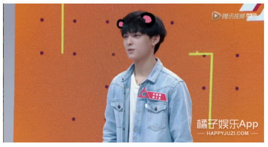 小孩就说正好演戏可以演出不同的人，但杨幂调侃他说，