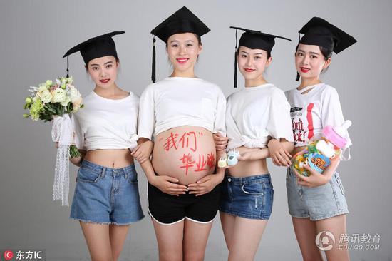 又是一年毕业季。6月12日，四川西南航空职业学院空中乘务专业毕业生潘红莉挺着“大肚”“孕味十足”赶回母校拍摄毕业照，引发众多同学围观。