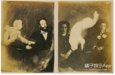 这些“灵异”照片就是出自维多利亚时期一些“灵魂摄影师”之手，照片中可以清楚地看到被人们称之为“灵魂”的东西。