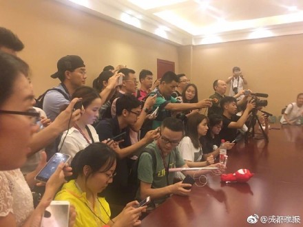 6e916bdely1fgug3hygwrj20j60ee0vd