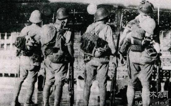 玛塔出生于1962年，是一名缅甸小女孩，但她从小就与众不同，头发剪短短，动作粗鲁，不喜欢吃缅甸料理，饮食习惯有点像日本人，而且喜欢乱打人巴掌。老一辈的人发现，玛塔打人巴掌的情景，和1945年撤退过来的日军欺负缅甸人时一样；另外，玛塔的手除了不正常的扭曲，还有一些被勒的痕迹，原来当时缅甸人抓到撤退过来、落单的日军时，会将他们手绑起来，活活烧死。