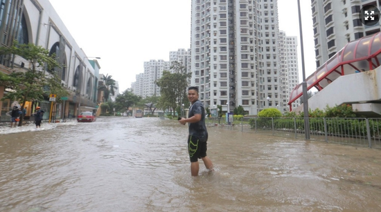 香港天文台考虑黄昏前改发3号风球