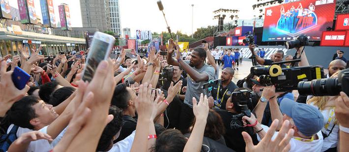 NBA中国赛一票难求缘由何处？